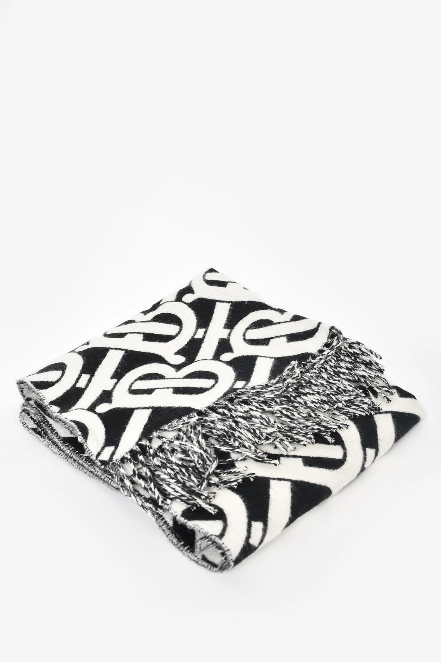 Burberry Black/White Cashmere Logo Rectangle Scarf w/ Tags