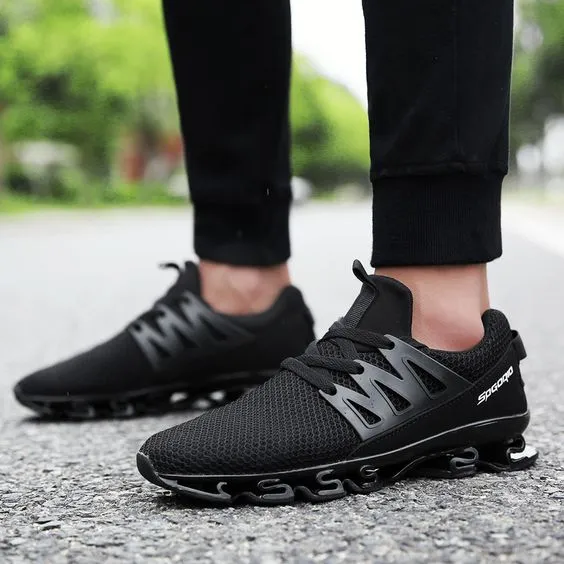 Shock-absorbing Breathable Blade Sneakers