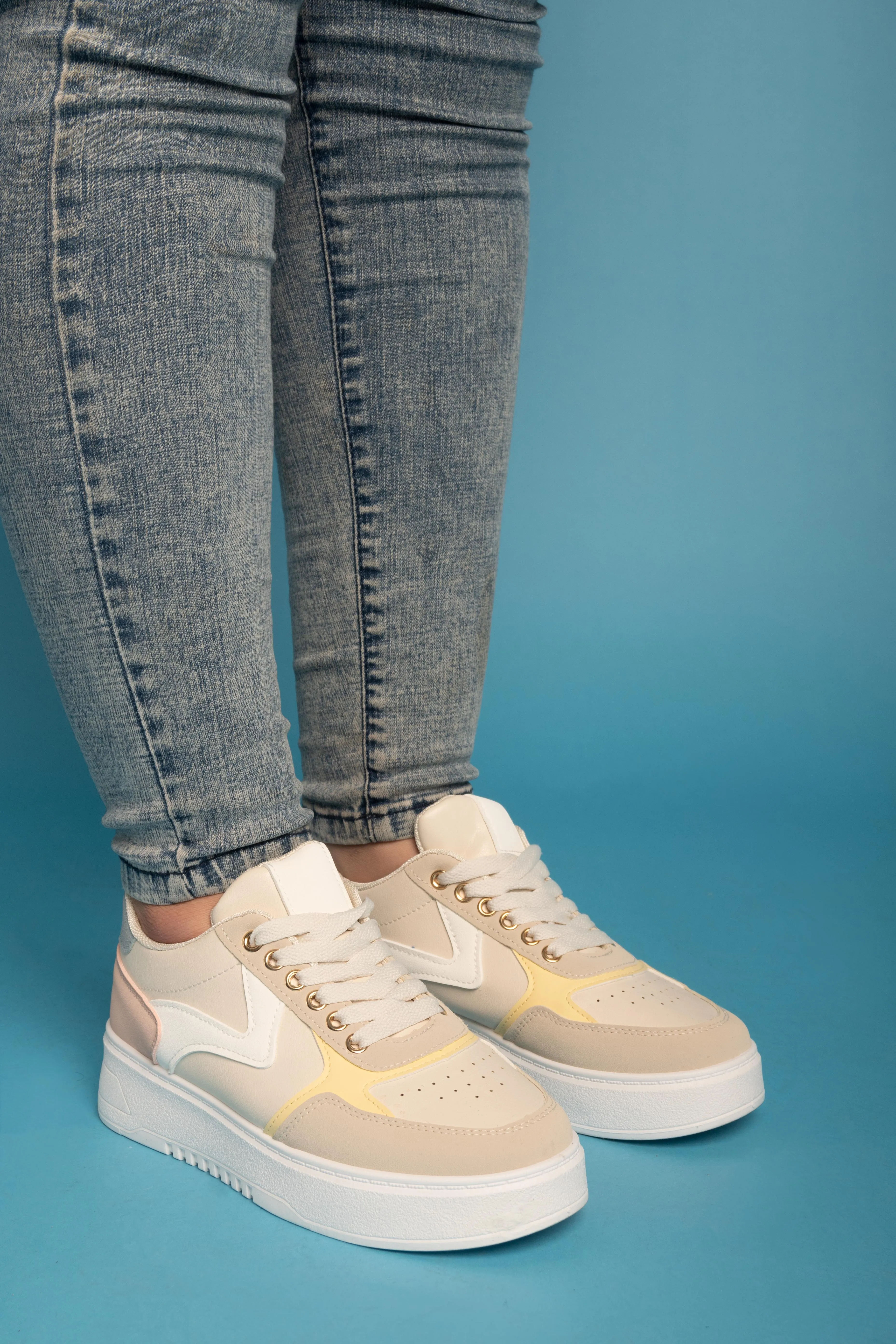 Trendy Casual Sneakers - Colorful