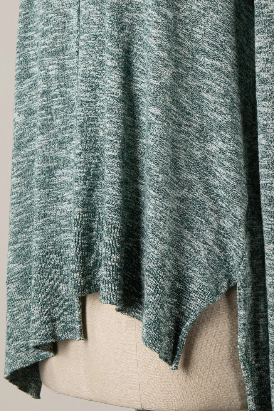 TWO TONED ROUND NECK UNEVEN HEM KNIT SWEATER 1 PACK