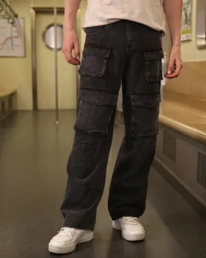 Versatile Black Baggy Jeans with Multiple Front Pockets