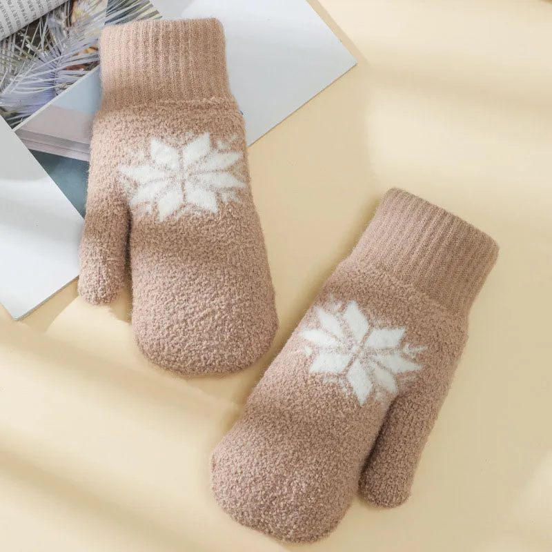 Warm Snowflake Gloves