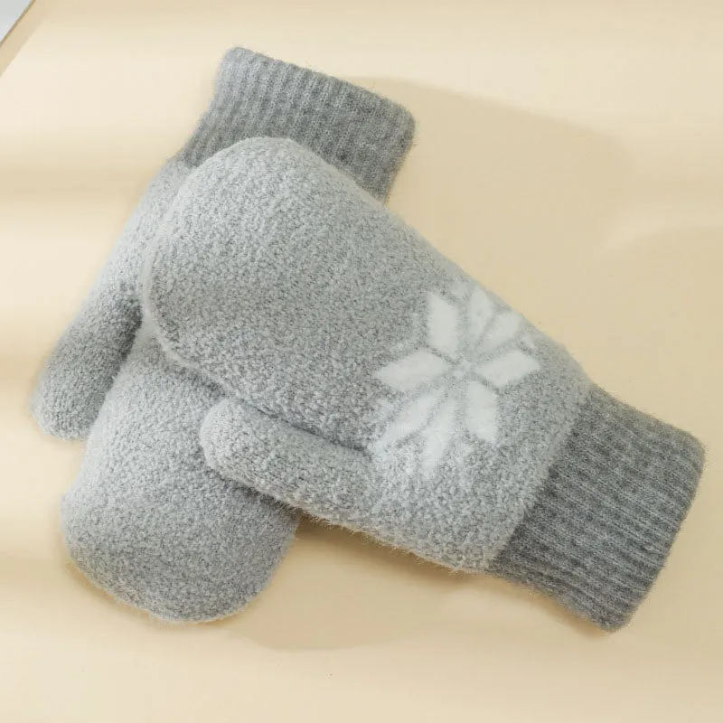 Warm Snowflake Gloves